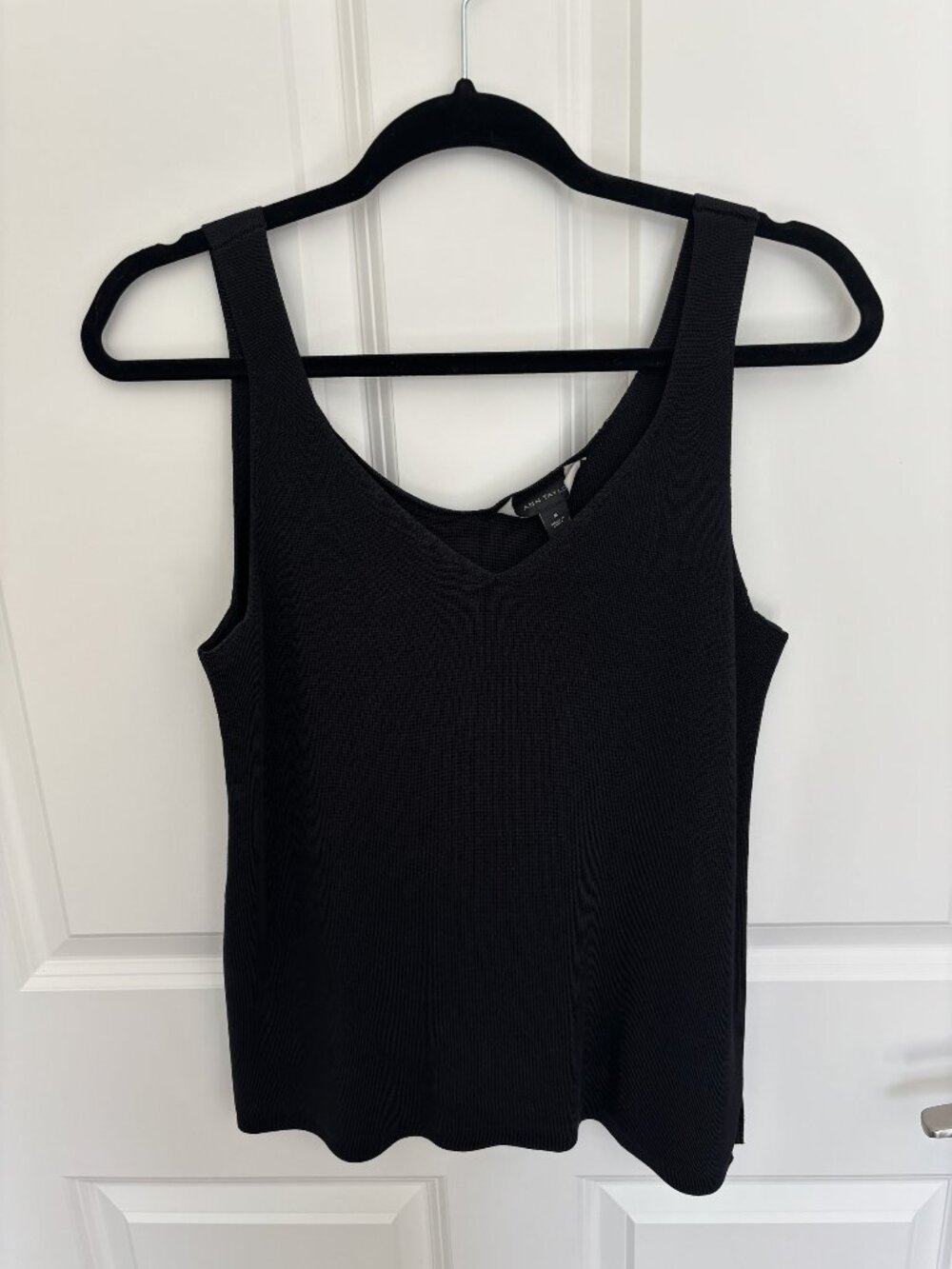 Ann Taylor Black Knit V-Neck Sweater Tank, Size M